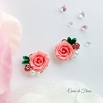 ローズピンクのばらとビジューのピアス/イヤリング　つまみ細工　正絹羽二重　シルク