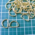 Dカン10ミリ　金色　約100個・幅約10mm　メタルパーツ　金具