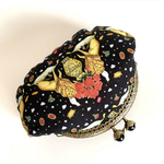 キャサリンロウとリバティのがま口ポーチ