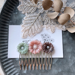 𖤣𖥧𖥣𖡡𖥧𖤣お花　ヘアコーム　くすみカラー𖤣𖥧𖥣𖡡𖥧𖤣