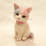 【セール５０%引き】羊毛フェルトの春色猫ちゃん