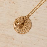 鐘とバラ窓のネックレス