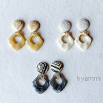 〔シンプルコーデ♡〕ナチュラルカラーのスクエアピアス・イヤリング