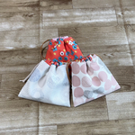 ハギレでで作った巾着3点セット♪ドットちょうちょ&サークルツリー&赤花柄