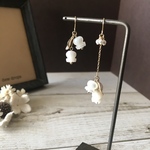 特集掲載♪new✳︎春の音色♡すずらんのアシンメトリーピアス/イヤリング✳︎