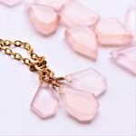 春の新作【限定数のみ】桜の花びら　ひらひら　14KGFネックレス40㎝(ピンクカルセドニー） 