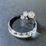 ~天然石の垂れ花リング~ アクアマリン