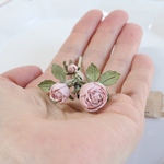 yu様専用　布花　ちょこんと薔薇　ブローチ　