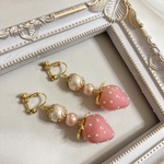 ピンク　いちご　イヤリング　ピアス　イチゴ　苺　ストロベリー　量産系　大ぶり
