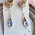 羽ばたく蝶のピアス、イヤリング
