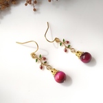 可愛い赤い実のピアス/イヤリング