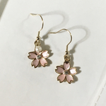 アシンメトリー 桜パールピアス