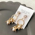 【2way】キュートなのに品がある　スワロフスキーピアス/イヤリング
