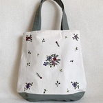 手刺繍＊お花のトートバッグ