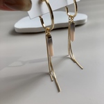 rectangle glass×snake chain hoop ∝チタンポスト 軽量 スティック フープピアス
