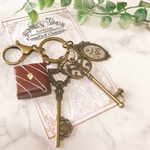 【HOTEL V】ルームキーバッグチャーム(ウェルカムチョコレート付き)