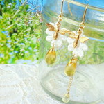 【再販】小花と蜜蜂とハチミツのピアス