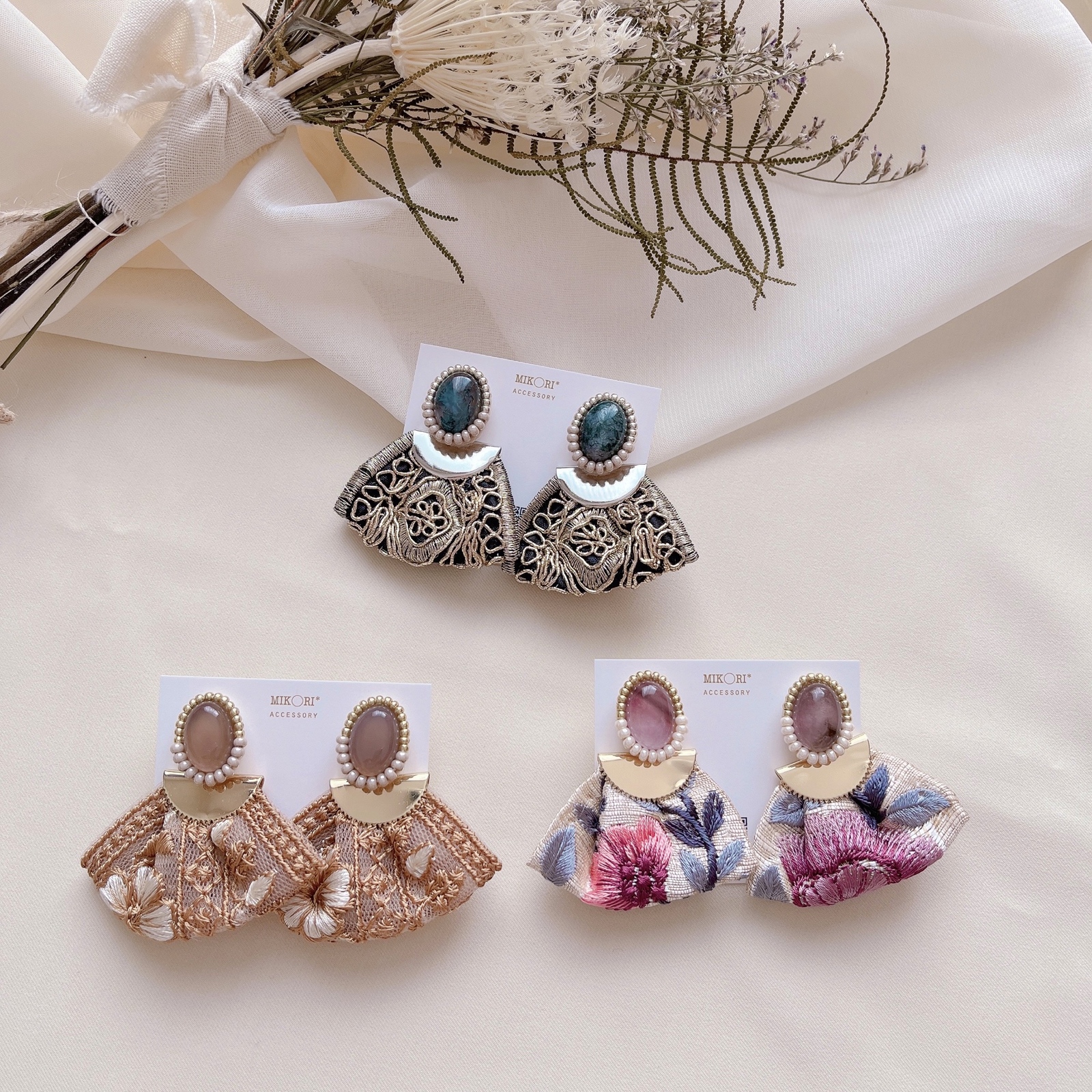天然石グレーアゲート×チェコビーズピアス ハンドメイドピアス 【公式