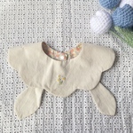 うさ耳お花刺繍スタイ