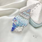 海辺で見つけた小さな貝殻　ビーズ刺繍ブローチ アレンジ可