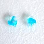 水面のゆらめき〔イヤリング/ノンホールピアス/チタンピアス/シンプル / レジン鉱石〕       