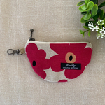 北欧お花レッド　ミニポーチ　半月のかたち