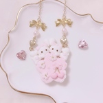 桜クッキーサンドと仲良ししゅがうさネックレス🌸