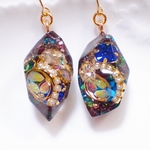 煌めく鉱石風ピアス・イヤリング レジン 鉱石レジン ビジュー 黒色 パール