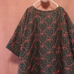 いちご刺繍 ゆったりワンピース　黒