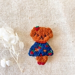 刺繍　ビーズ　ブローチ　いぬ　