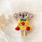 刺繍　ブローチ　コアラ　ギフト　動物
