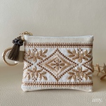 インド刺繍リボンポーチ✨大人ベージュ♡フェイクレザー　カードケース　小物入れ