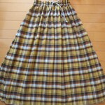 大きなチェックがかわいいギャザースカート　綿100微起毛　マスタード　フリーサイズ