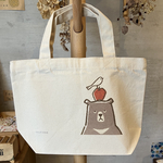 【ただいま30％オフ✨】りんごとくまの小さなトートバッグ