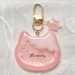 ♡いちごミルクがけ猫ちゃん　シェイカーキーホルダー　♡