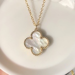 四つ葉　ホワイトシェル　貝殻　ゴールド　天然白蝶貝　クローバー　ステンレス　ネックレス　お花　春