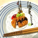 とんかつ☆ネックレス(金古美カラー)