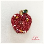 M様専用ページ　Apple ビーズ刺繍ブローチ