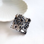 Antique Silver Beads Reunion 四角いビーズ刺繍ブローチ