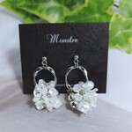 ❣️多数再販❣️サージカルステンレス✨お手頃価格✨パール＆フラワービーズ・シルバー🫶ピアス✨イヤリング変更可能✨結婚式パーティ凛大人かわいい