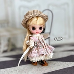 プチブライス　アウトフィット　ナチュラルワンピ&リバティ・フリルエプロンセット　ハンドメイド　服