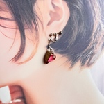 ウッドレジンピアス・イヤリング　ハート型モチーフ　桜の花びら