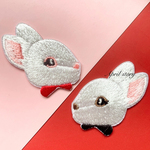 ２枚セット/うさぎ・赤と黒セット・２枚とも右向き/刺繍ワッペン/アイロン・シール両用接着