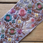 70㎝カット済【インド刺繍リボン】シルク　刺繍　リボン　りぼん   【ライトグレー】
