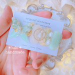 【New】Flowerちょうちょのヘアクリップ　ハンドメイドレジン　押し花　ヘアクリップ　ヘアアクセサリー　お花ヘアクリップ　春　パステルカラー　蝶々　ちょうちょ