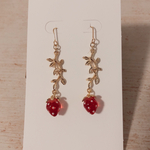 特別なごちそうピアス🍓