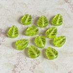 【8x10㍉ 20個】ミントリーフ＊light green ＊チェコビーズ＊葉＊緑＊グリーン