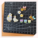 XR26 スマホ手帳シール/刺繍アイロンワッペン　9枚セット　 アヒル ミツバチと花