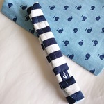 水筒ベルトカバー　オフホワイト・ネイビーボーダー×くじら　イカリ　ふんわりキルティング　