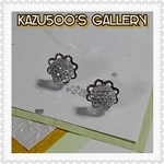 キラキラ花🌼のピアス(透かしパーツ花🌼/ストーン/アクリル樹脂)
